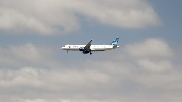 JBU219